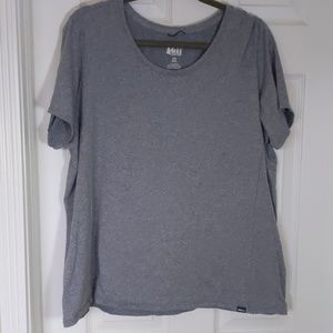 Rei 2x gray workout shirt